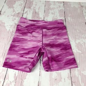 UNDER ARMOUR WOMEN'S SHORT ! EUC WELCOME OFFERS